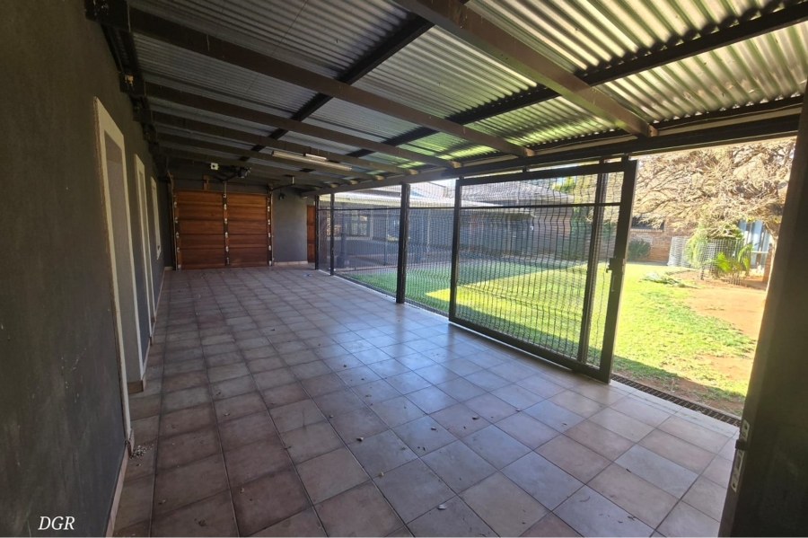 4 Bedroom Property for Sale in Hadison Park Northern Cape